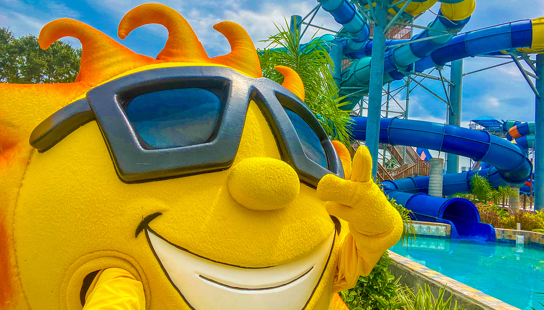 BLOG Splashway's mascot Ray posing for the camera.